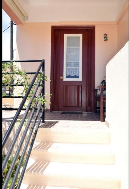 Traditional Residence With Terrace Latsida Bagian luar foto